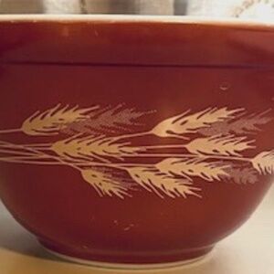 Pyrex Autumn brown wheat bowl